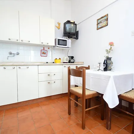 Διαμέρισμα Apartment Galant.5 *